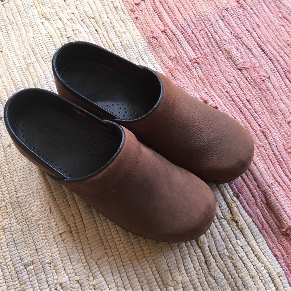 Sanita (Dansko) professional leather clogs 37